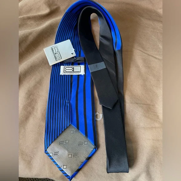Steven Land Luxury Blue and Black Vertical Striped 100% Silk Tie - Picture 3 of 7